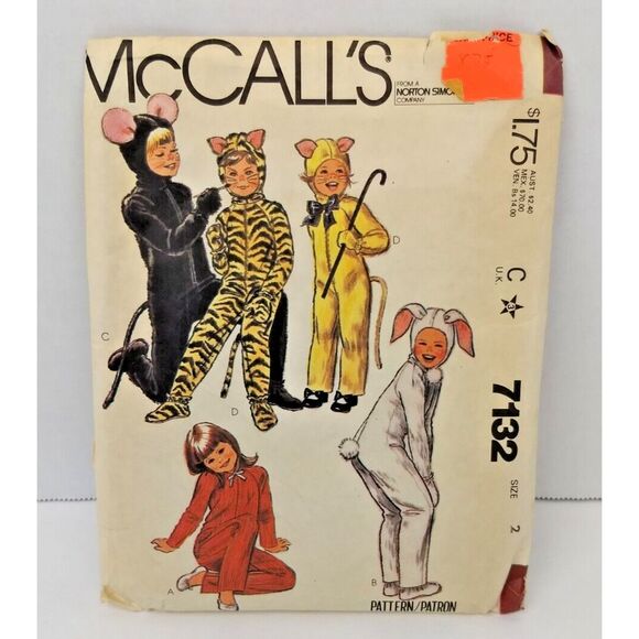 McCalls Sewing Pattern 7132 Kids Animal Costumes Sz 2 HALLOWEEN Cut Complete VTG - Picture 1 of 13